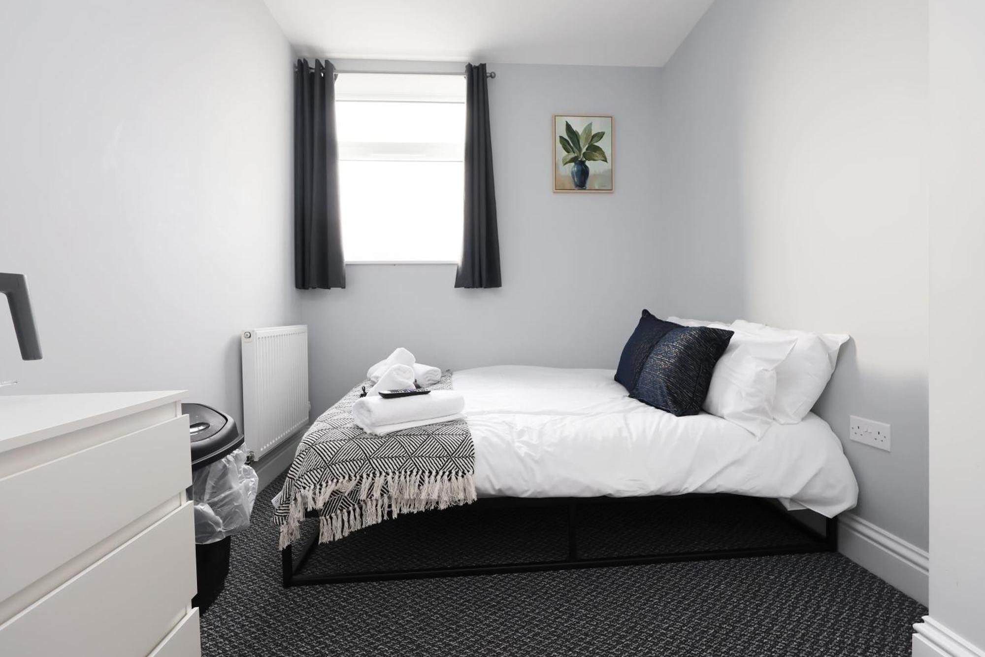 En-Suite Double Rooms, Smart Tv Comfy Style ラネリー エクステリア 写真