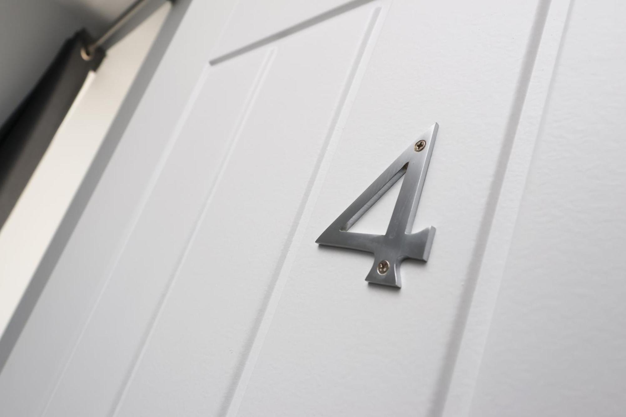 En-Suite Double Rooms, Smart Tv Comfy Style ラネリー エクステリア 写真