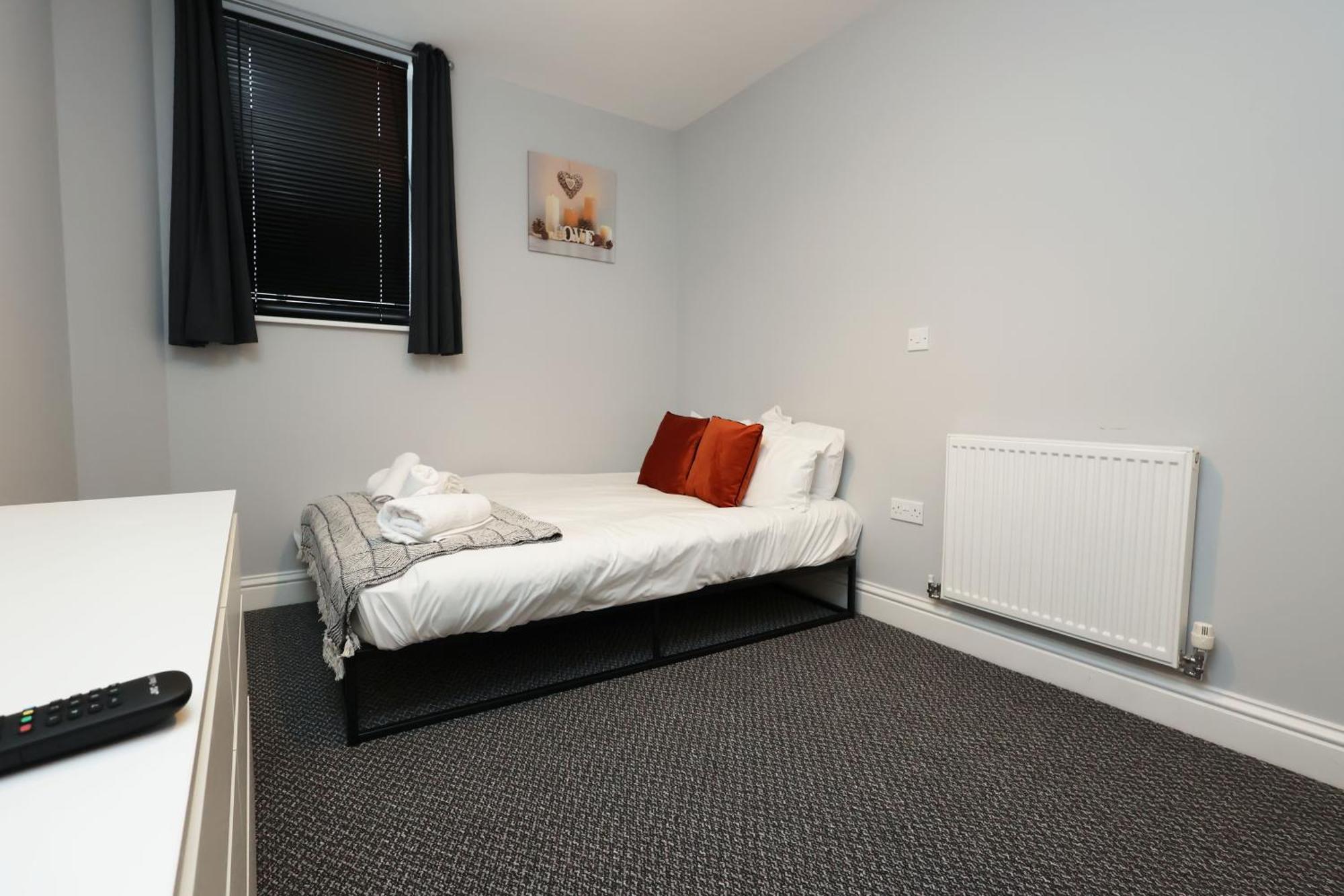 En-Suite Double Rooms, Smart Tv Comfy Style ラネリー エクステリア 写真